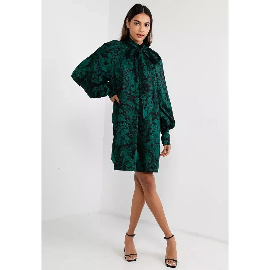 & Other Stories Green And Black Long Sleeve Tie-Neck Shift Dress